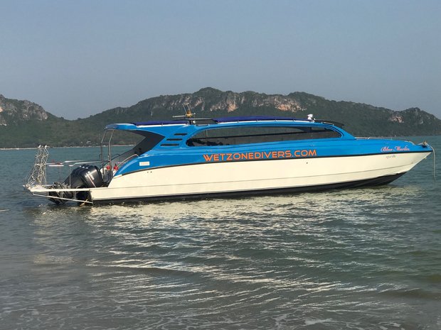 Bateau rapide de plongée Blue Marlin