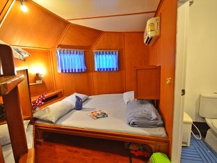 Cabine principale avec salle de bain